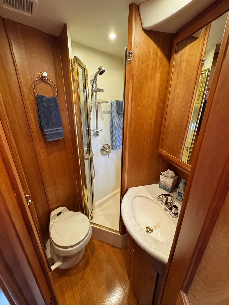 2002 Silverton 39 Motor Yacht