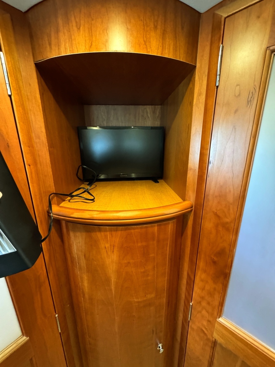 2002 Silverton 39 Motor Yacht