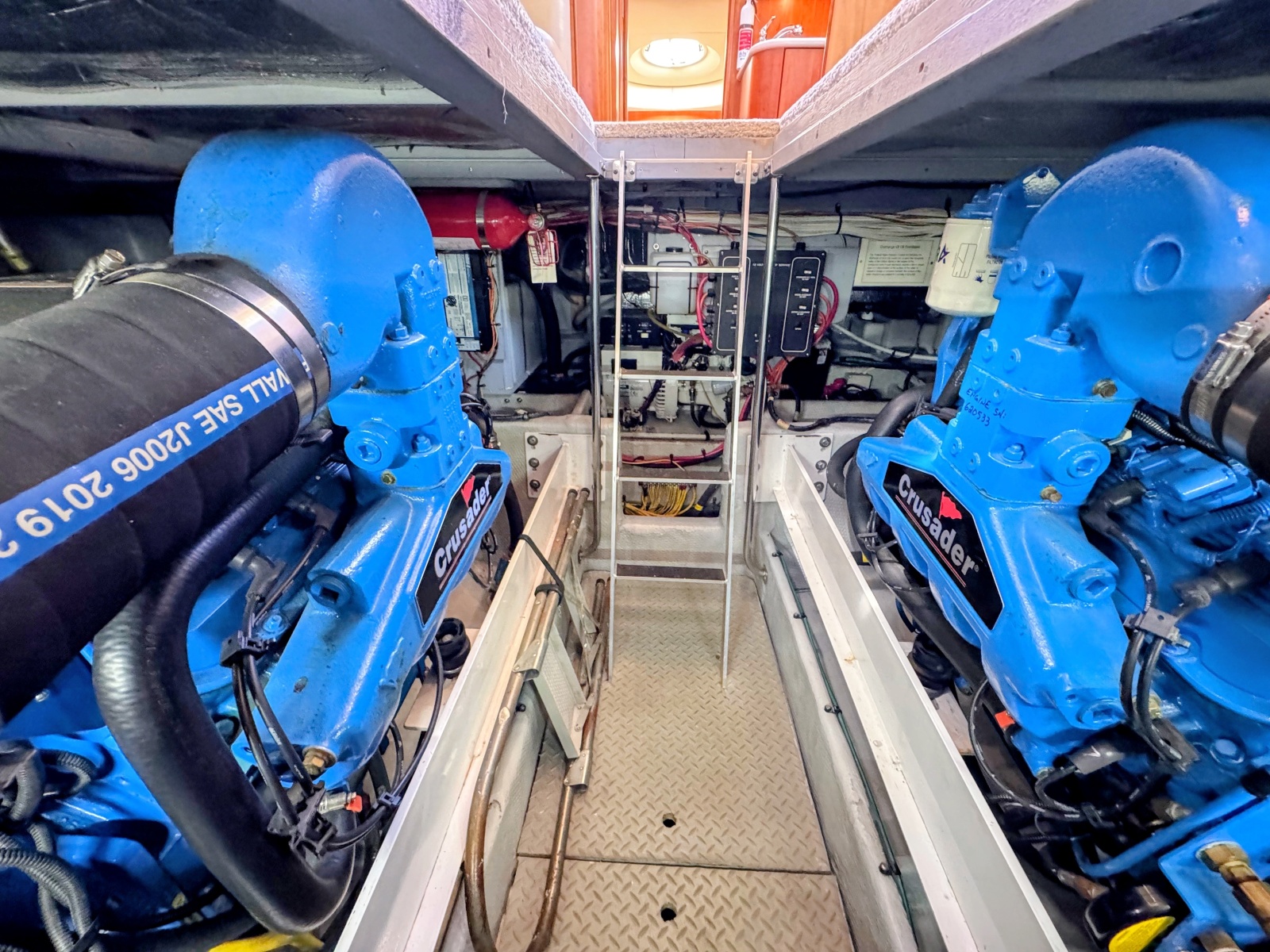 2002 Silverton 39 Motor Yacht