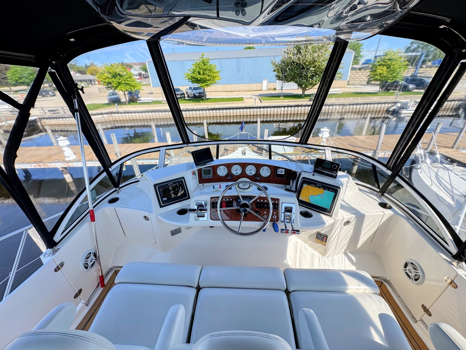 2002 Silverton 39 Motor Yacht