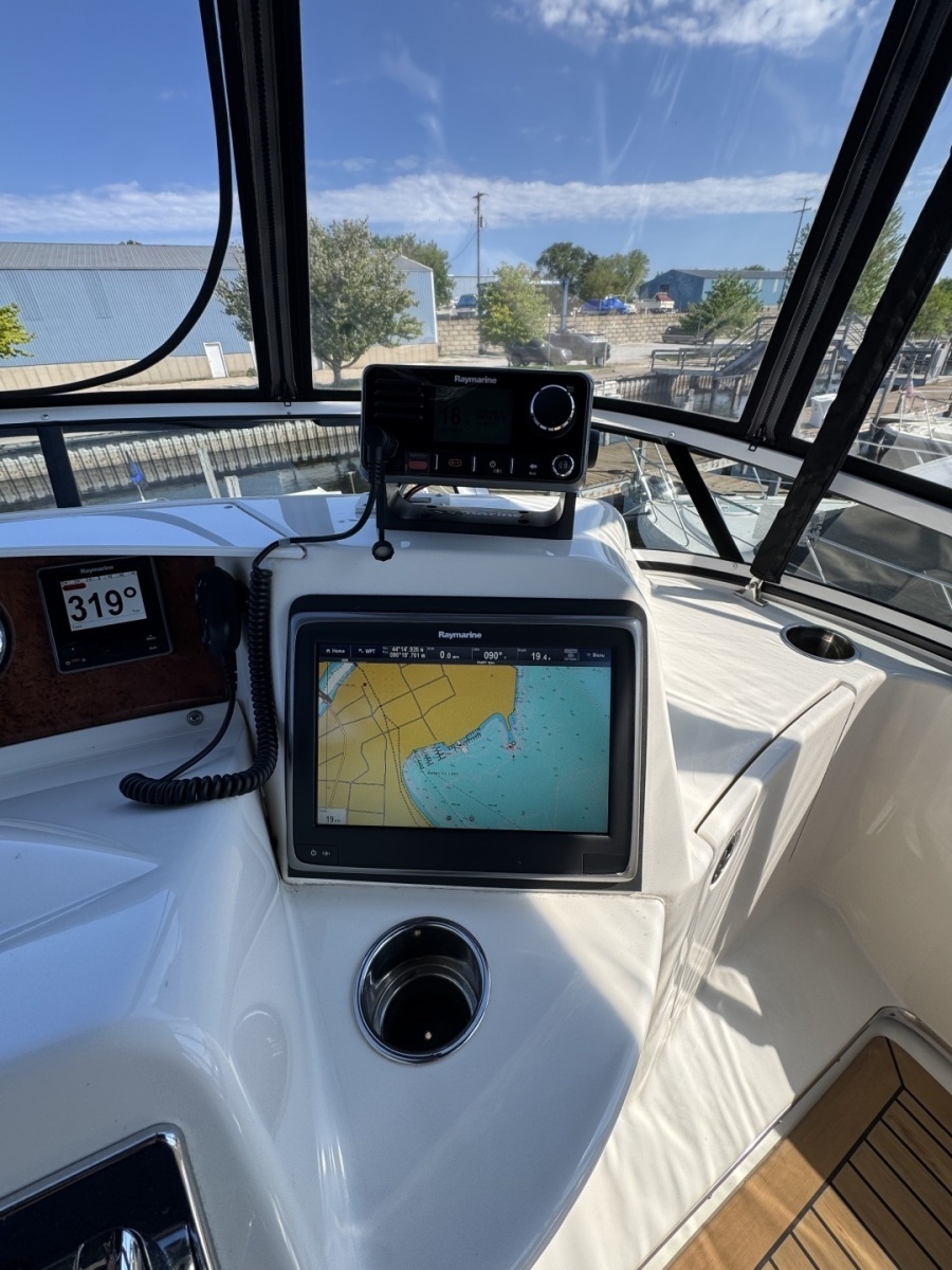 2002 Silverton 39 Motor Yacht