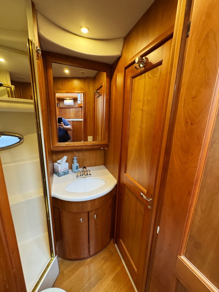 2002 Silverton 39 Motor Yacht