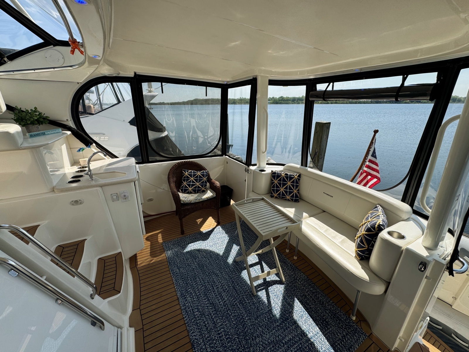 2002 Silverton 39 Motor Yacht