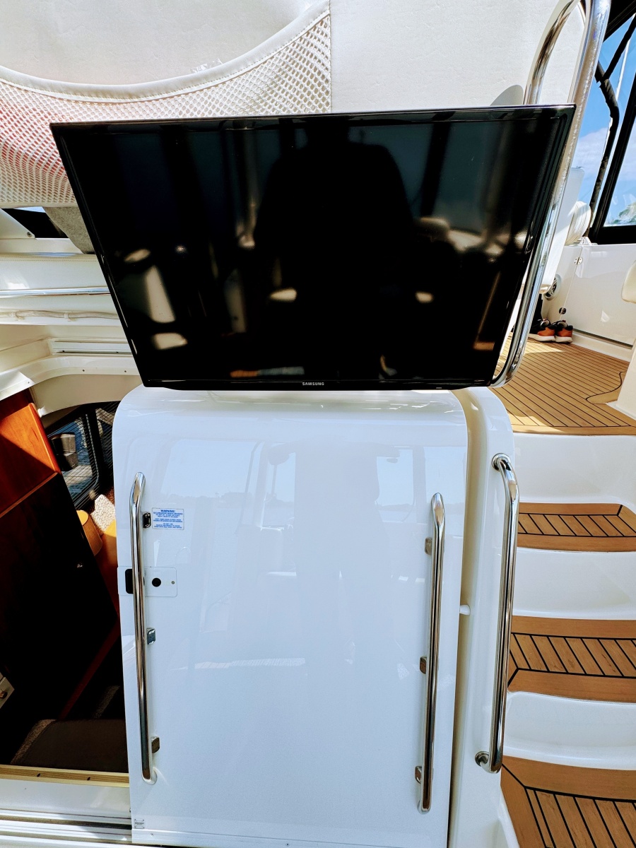 2002 Silverton 39 Motor Yacht