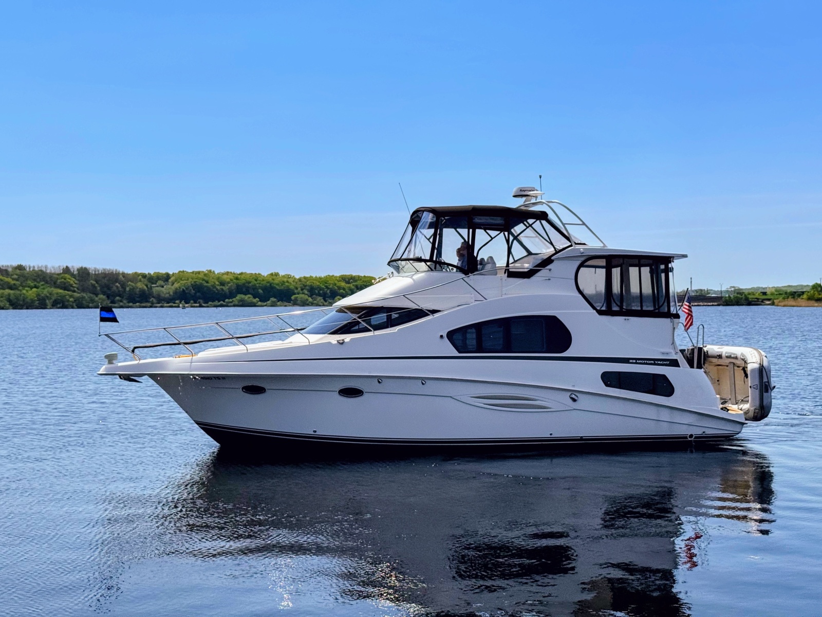 2002 Silverton 39 Motor Yacht