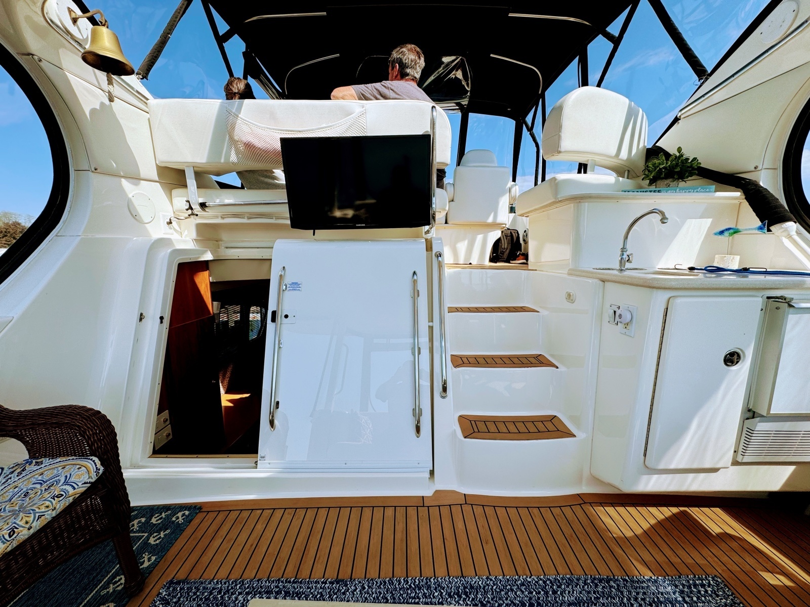 2002 Silverton 39 Motor Yacht