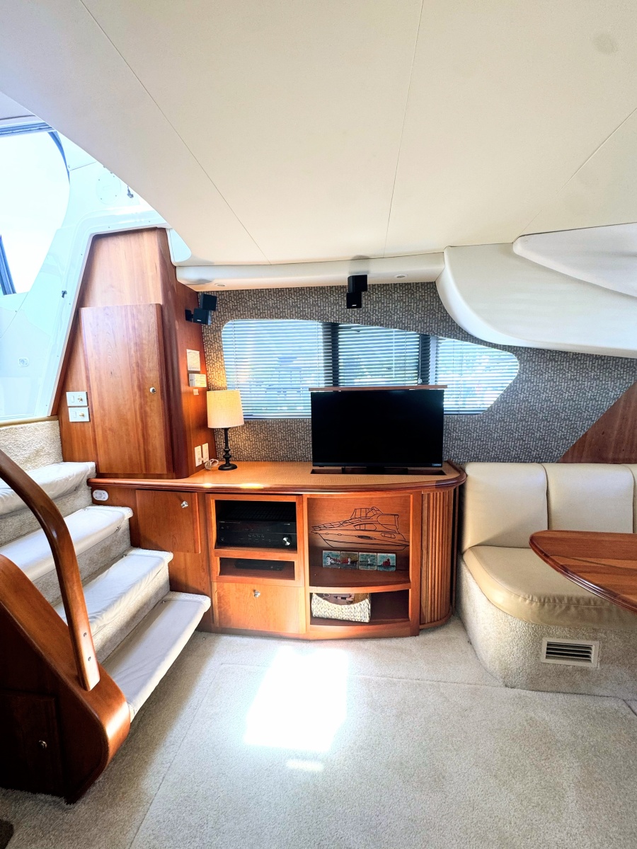 2002 Silverton 39 Motor Yacht