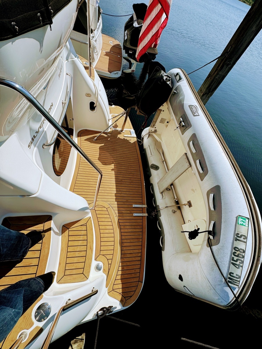 2002 Silverton 39 Motor Yacht