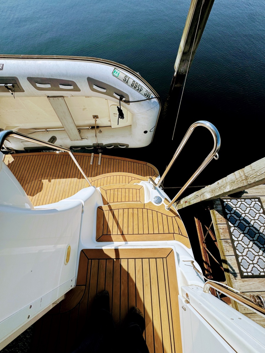 2002 Silverton 39 Motor Yacht