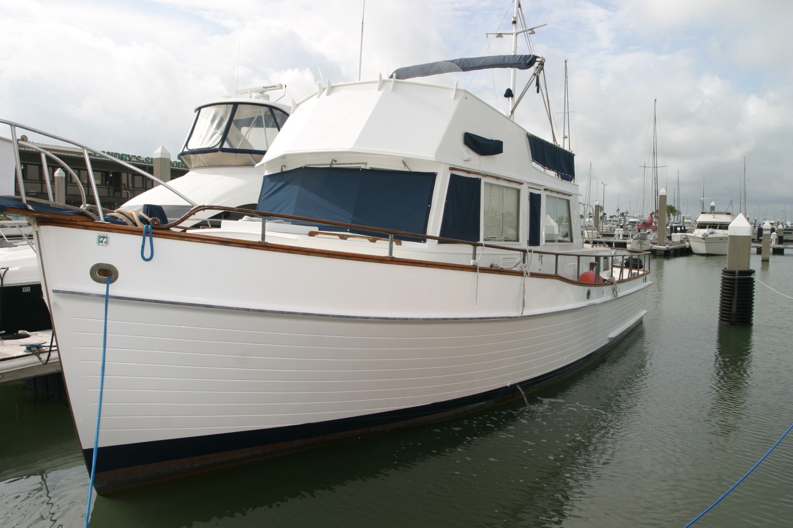 1979 Grand Banks Classic