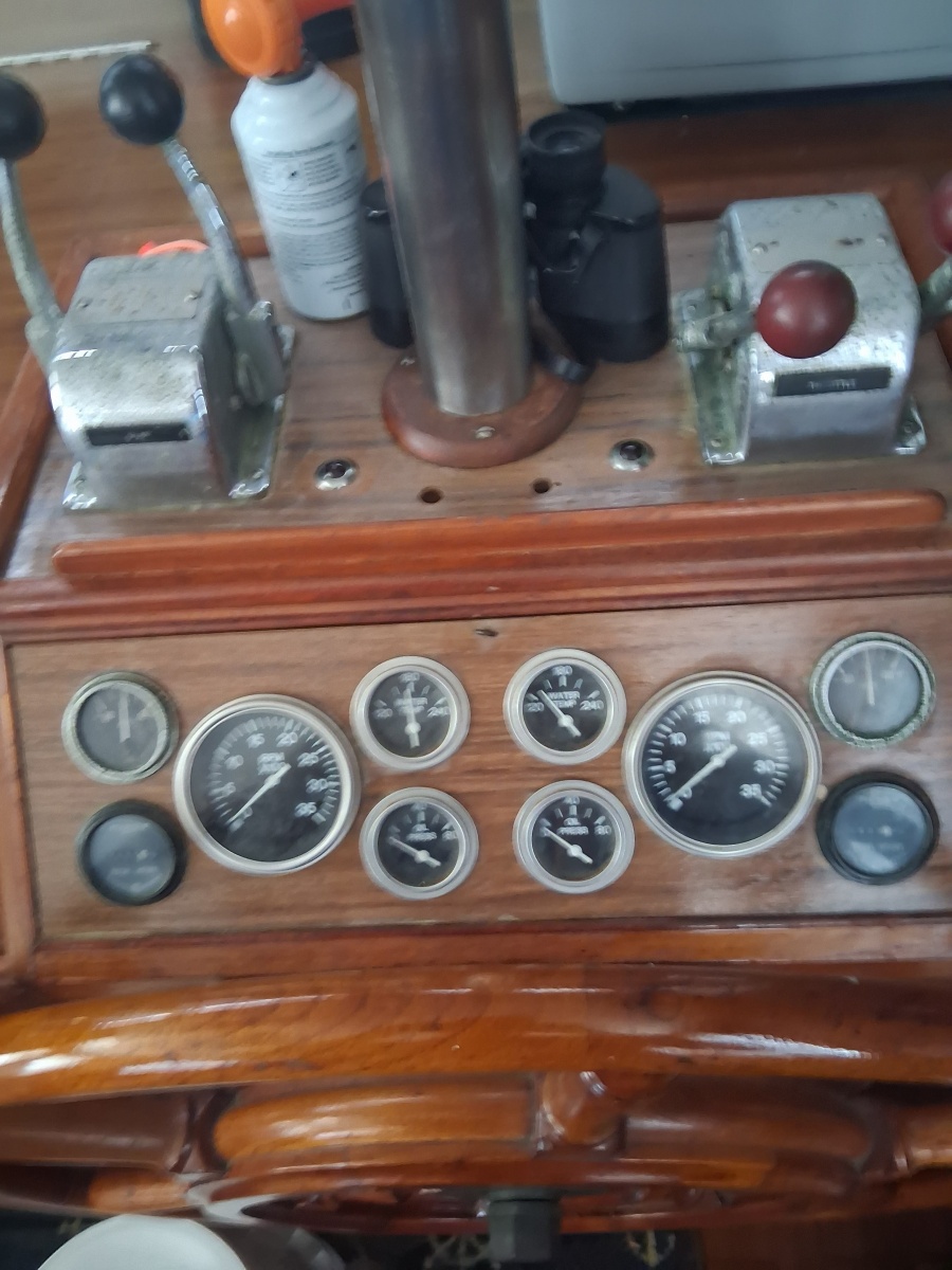 1979 Grand Banks Classic