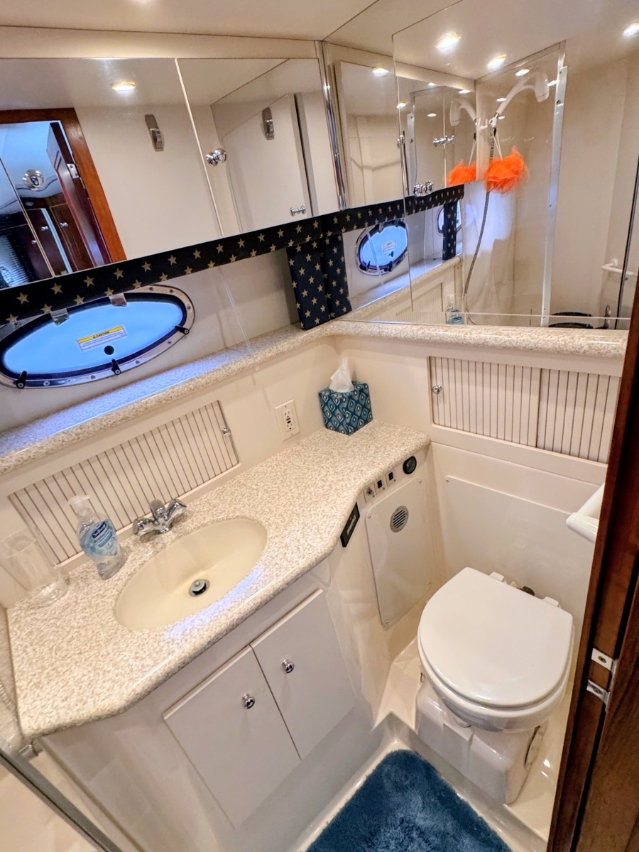 1999 Carver 406 Aft Cabin Motor Yacht