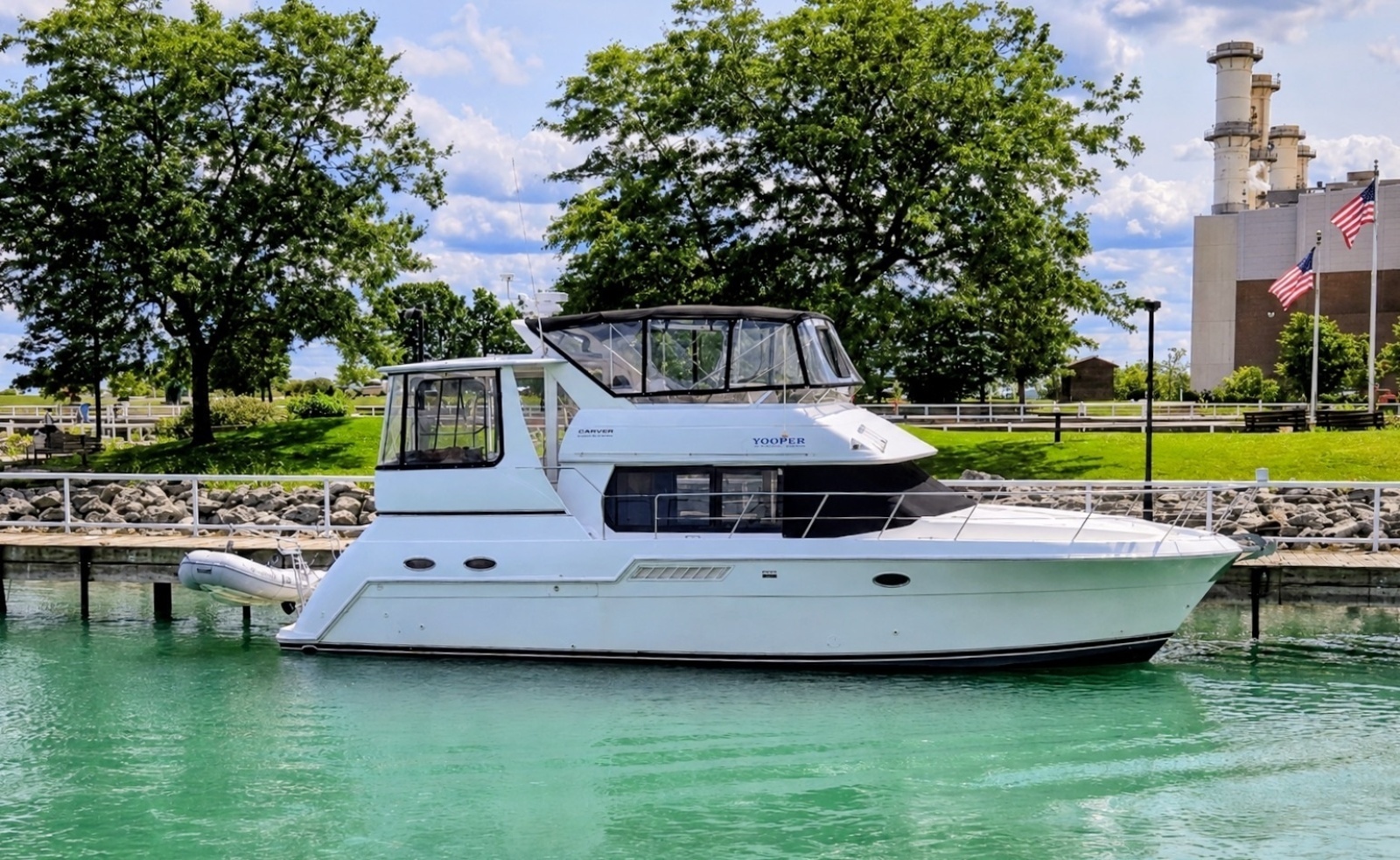 1999 Carver 406 Aft Cabin Motor Yacht