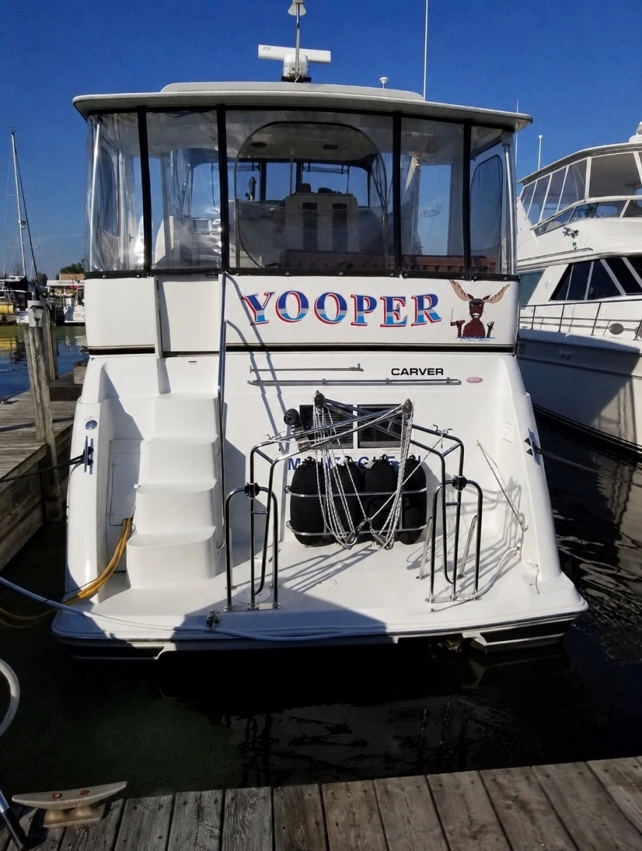 1999 Carver 406 Aft Cabin Motor Yacht