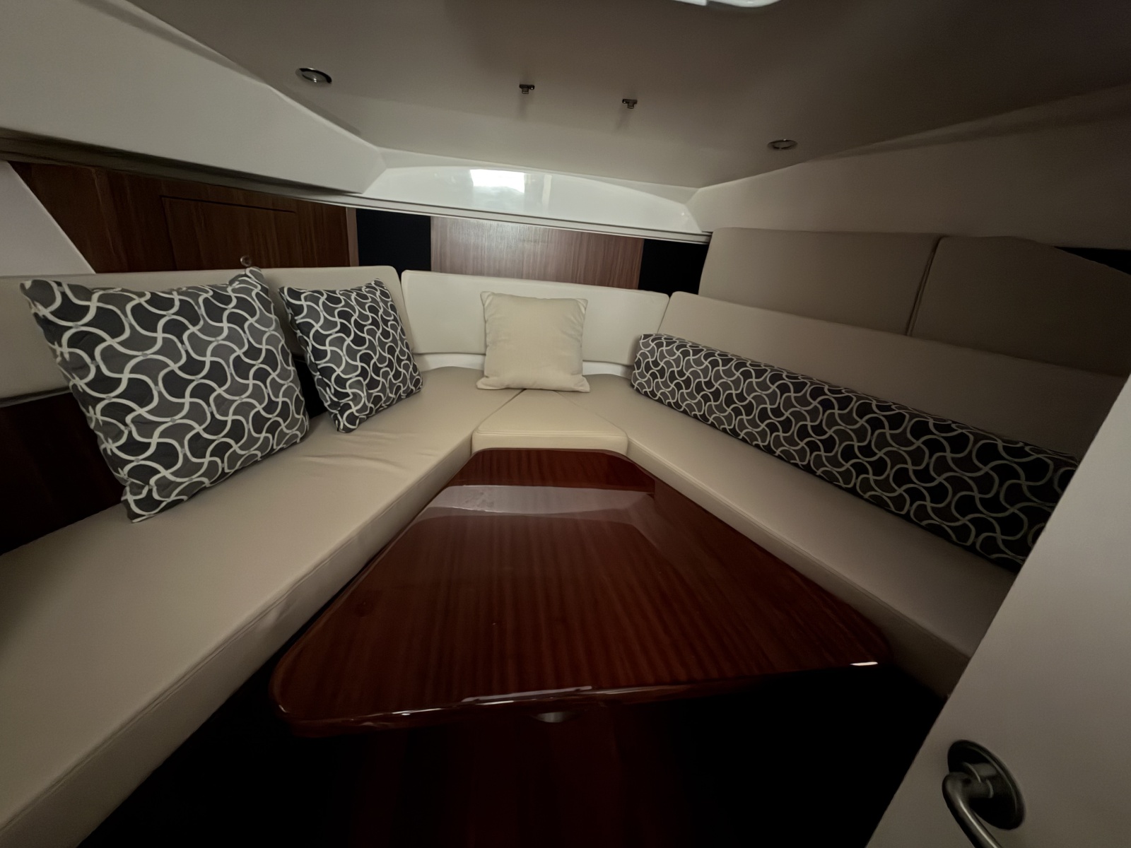2016 Pursuit Offshore