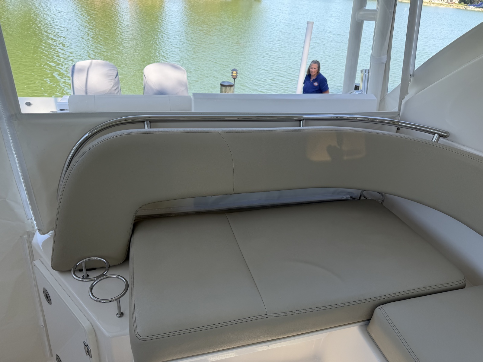 2016 Pursuit Offshore