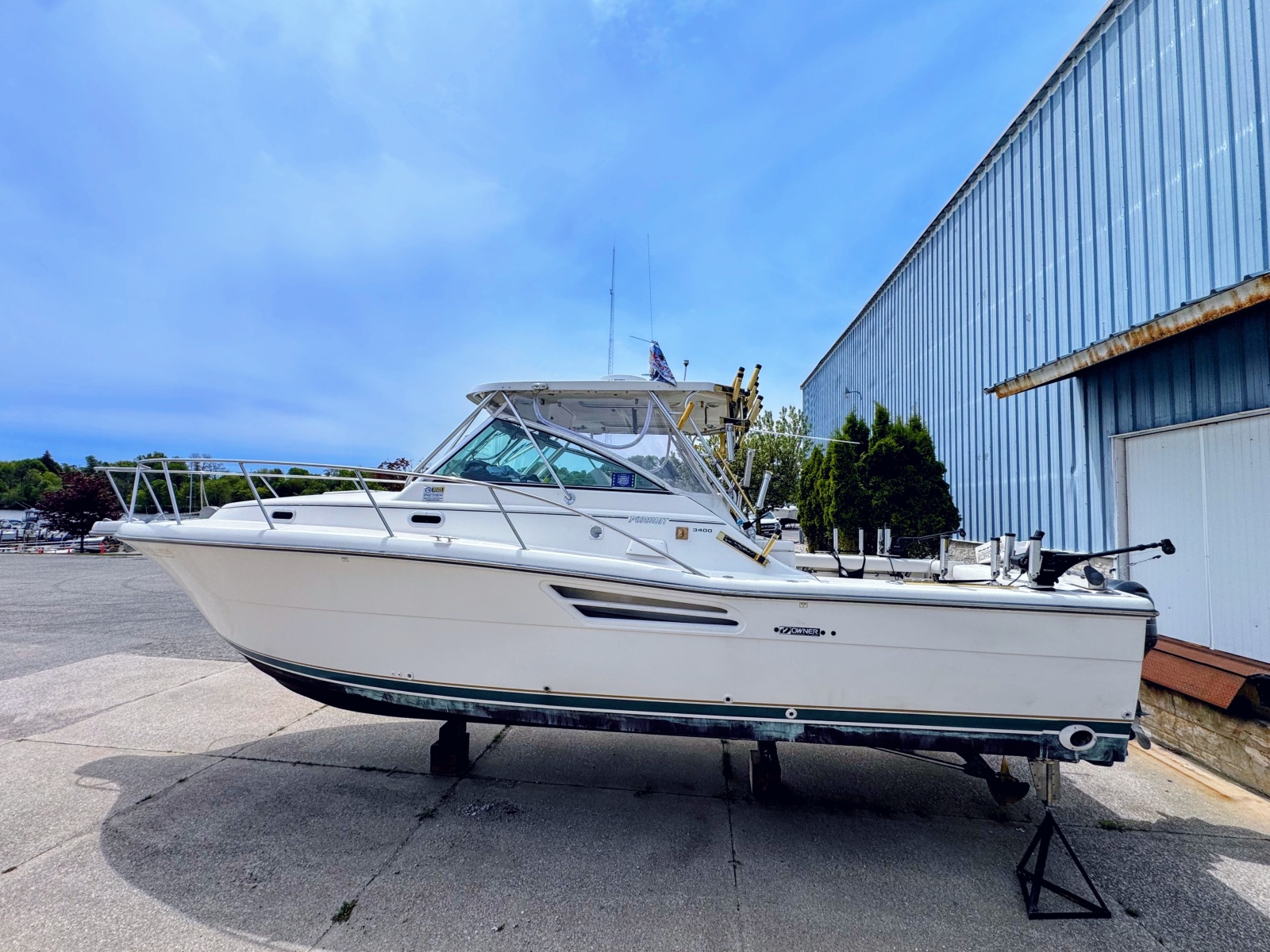 1999 Pursuit 3400 Express