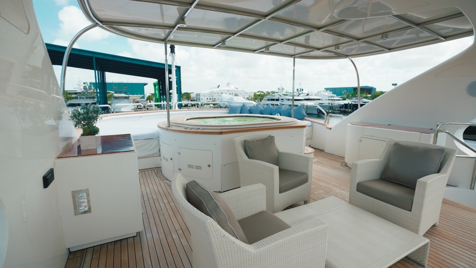 ARTHUR S WAY 121ft Benetti Yacht For Sale