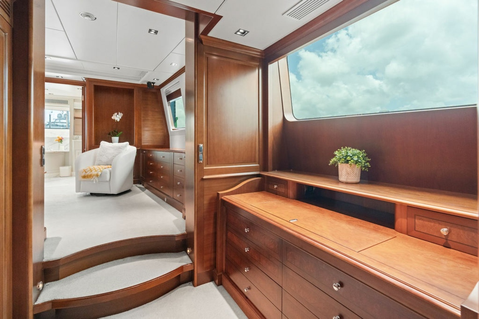 2008 Benetti 121 Classic