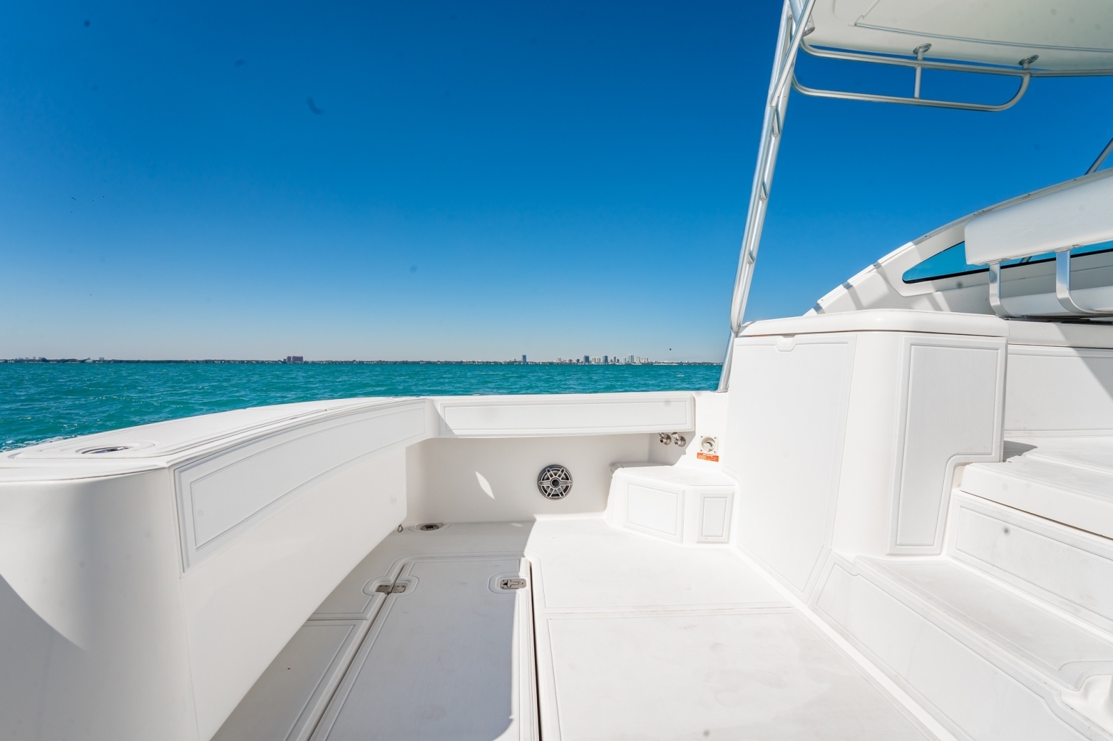 32ft Luhrs Yacht For Sale