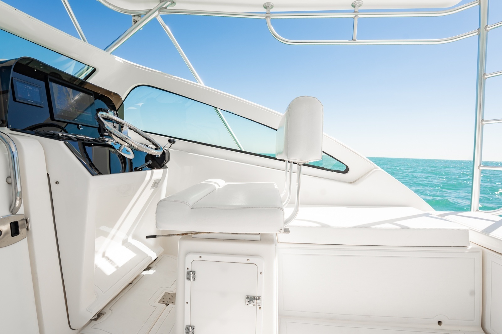 32ft Luhrs Yacht For Sale