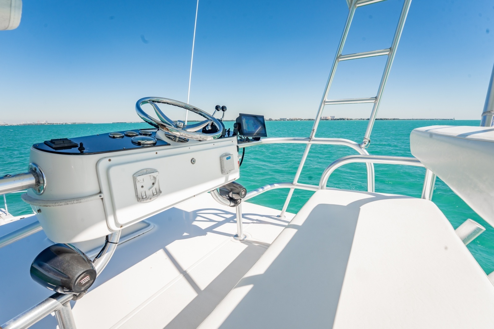 32ft Luhrs Yacht For Sale