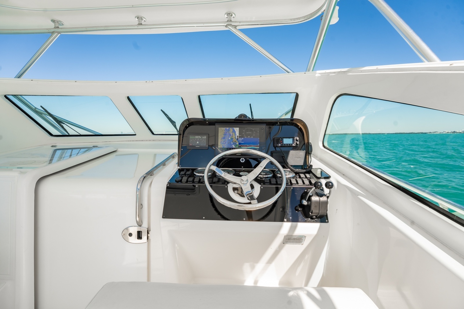 32ft Luhrs Yacht For Sale