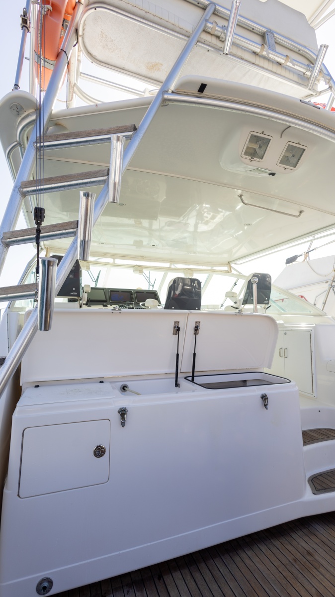 2005 Cabo 40 Hardtop Express
