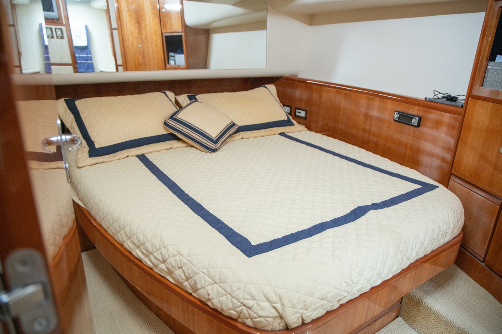 2006 Bertram 510 Convertible