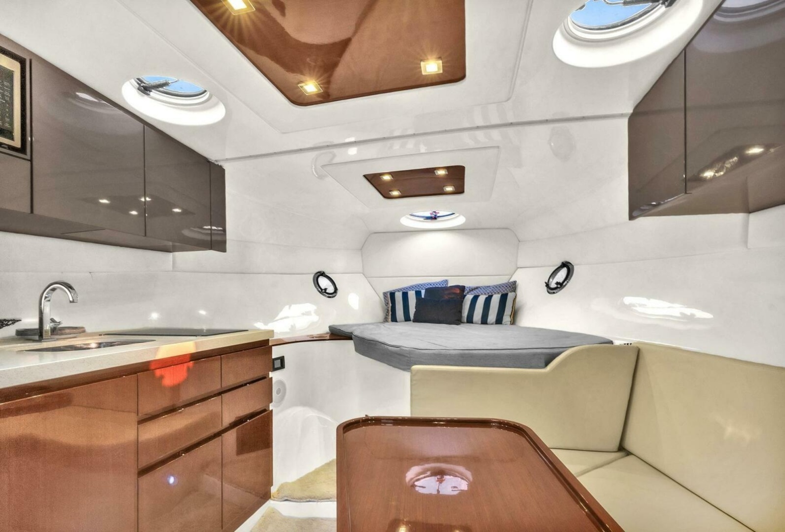 Dream Big 38ft Schaefer Yacht For Sale