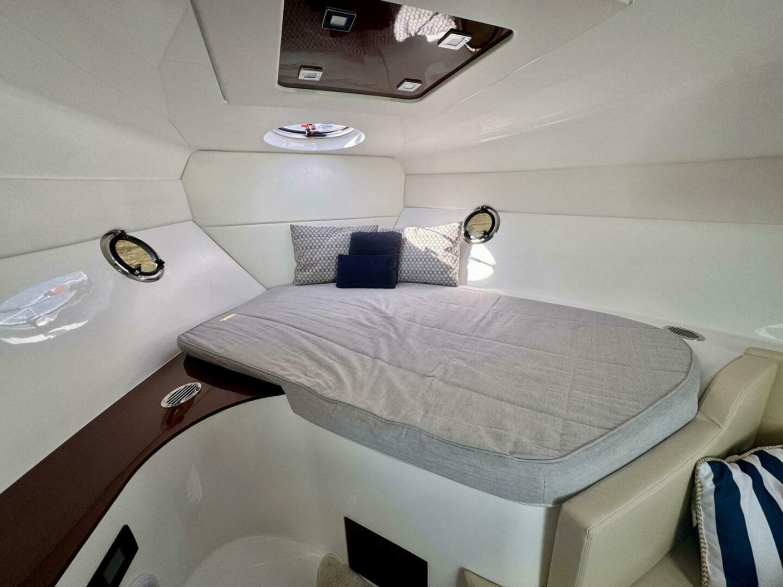 Dream Big 38ft Schaefer Yacht For Sale