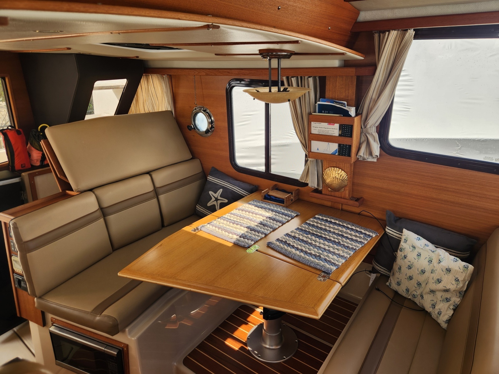 2019 Ranger Tugs R-31 CB
