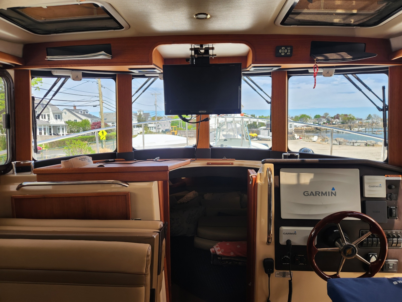 2019 Ranger Tugs R-31 CB