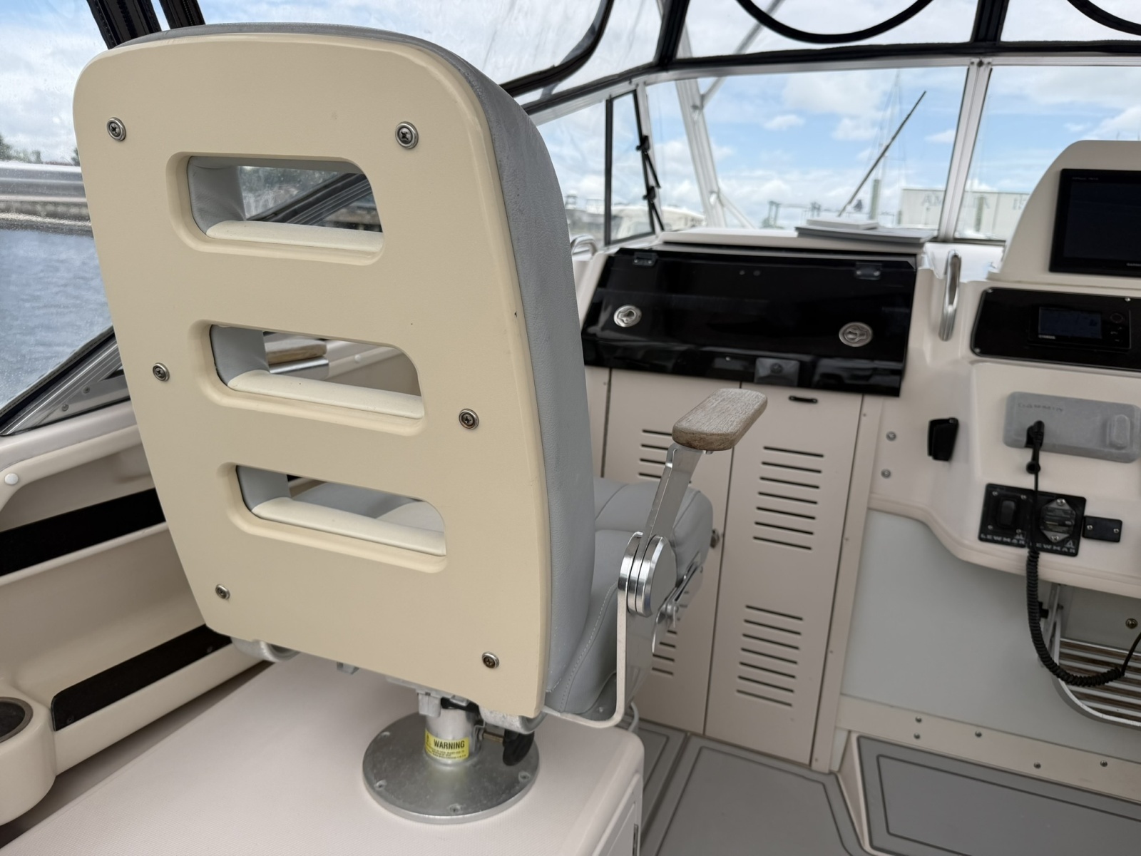 30ft Grady White Yacht For Sale