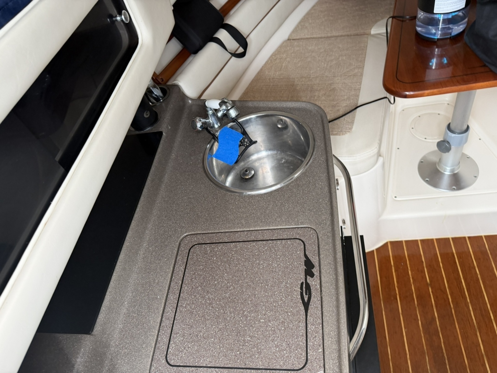 30ft Grady White Yacht For Sale