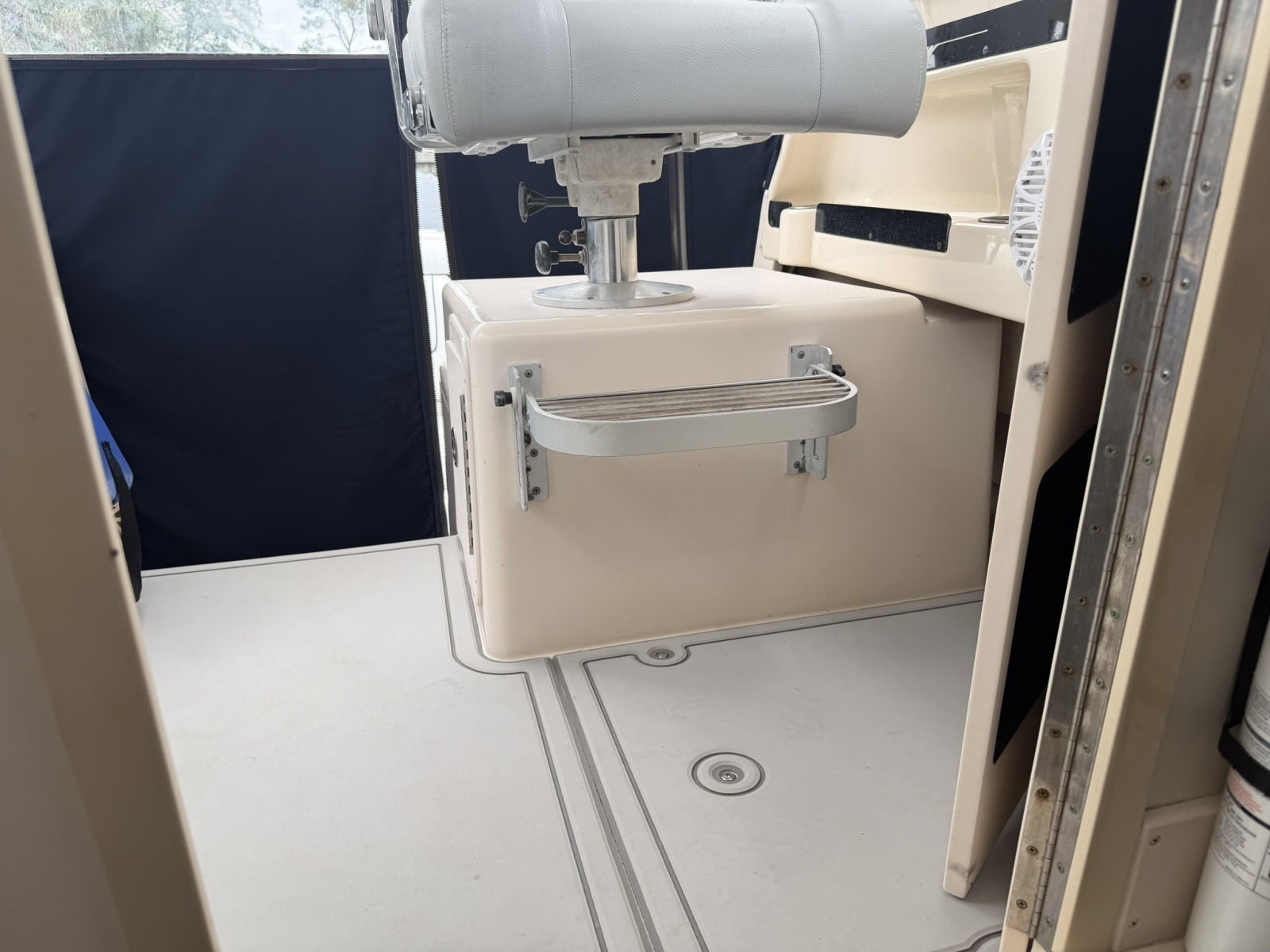 30ft Grady White Yacht For Sale