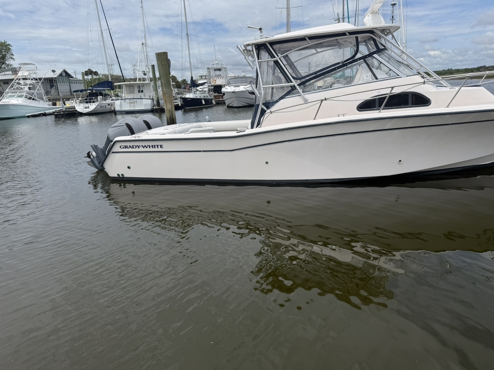 30ft Grady White Yacht For Sale