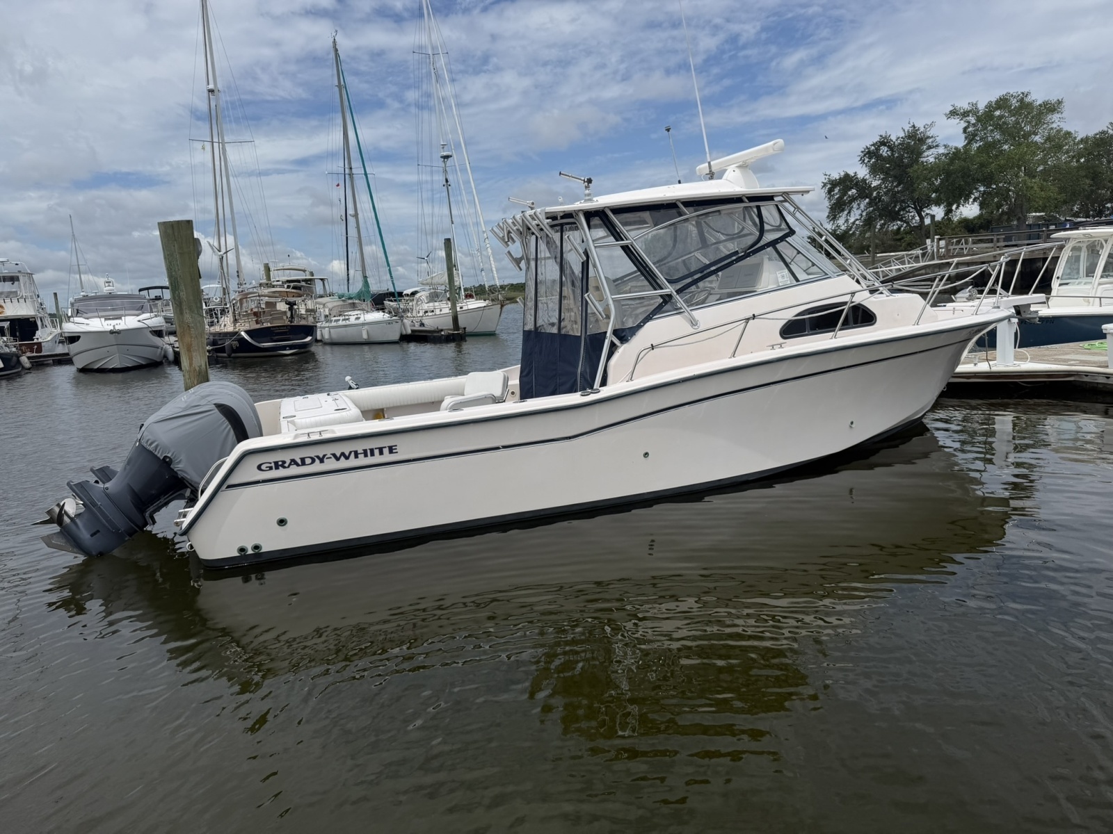 30ft Grady White Yacht For Sale