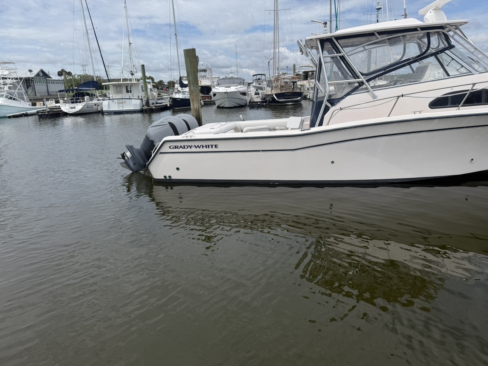 30ft Grady White Yacht For Sale