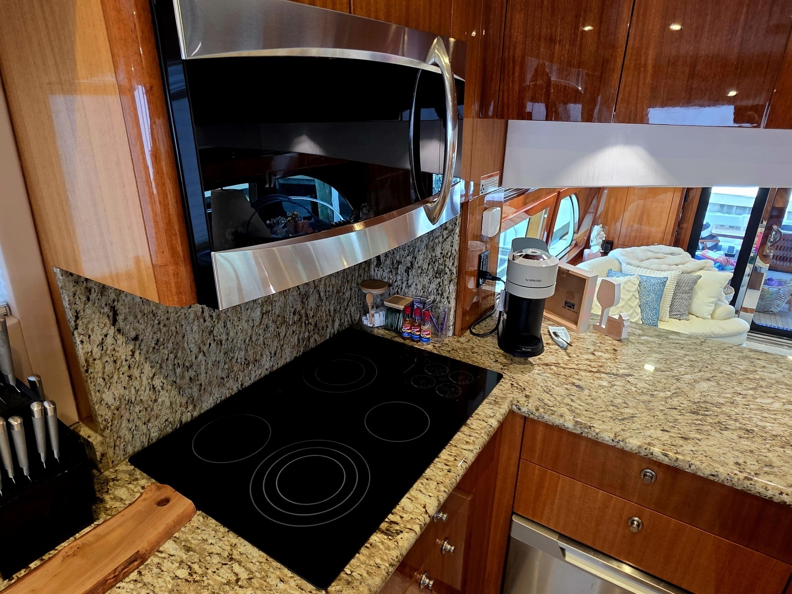 2008 Hatteras 