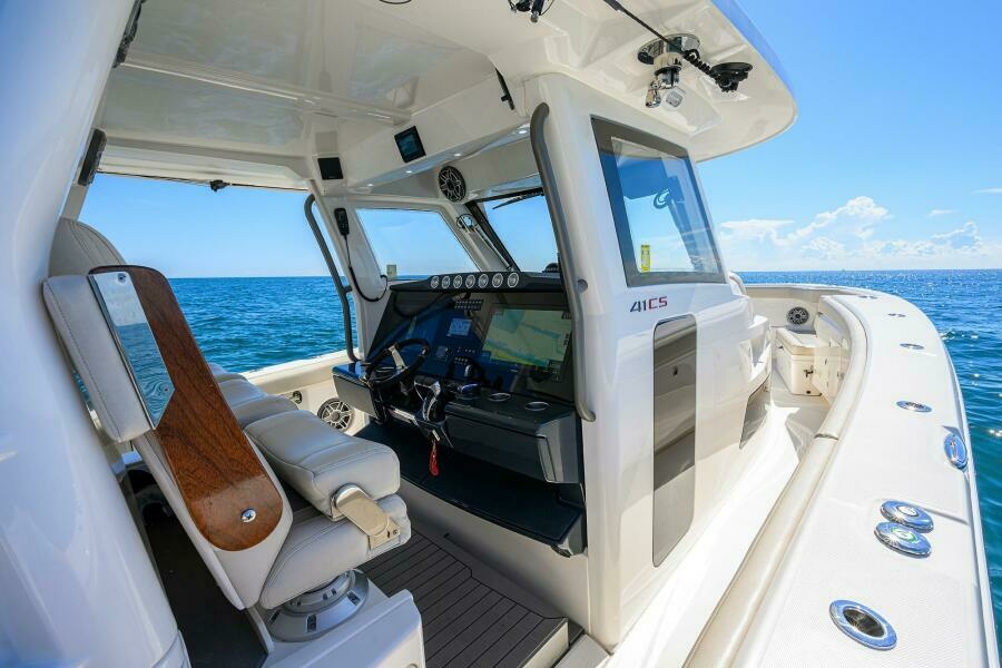 2021 Solace Center Console