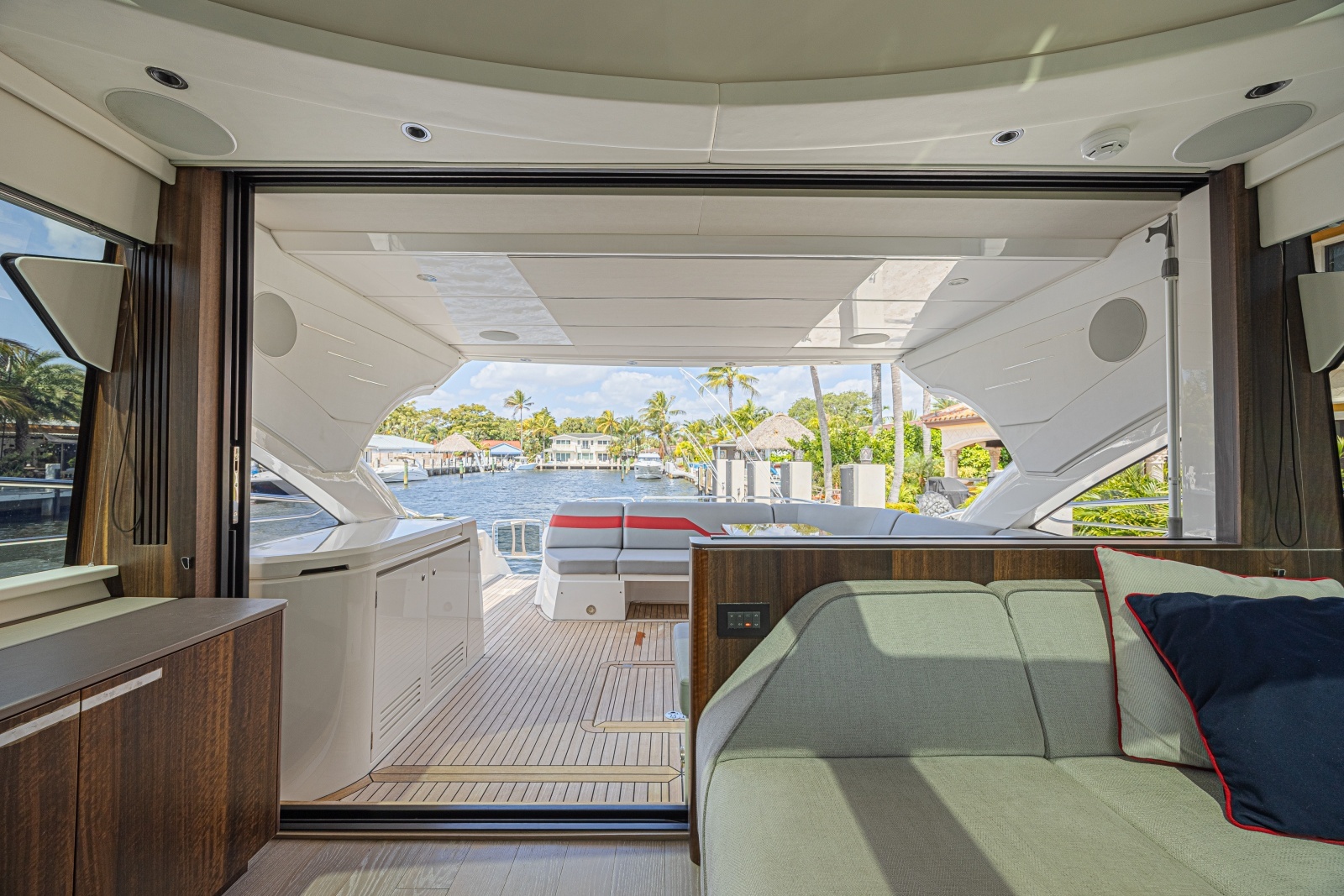 2021 Sunseeker Predator 60 EVO