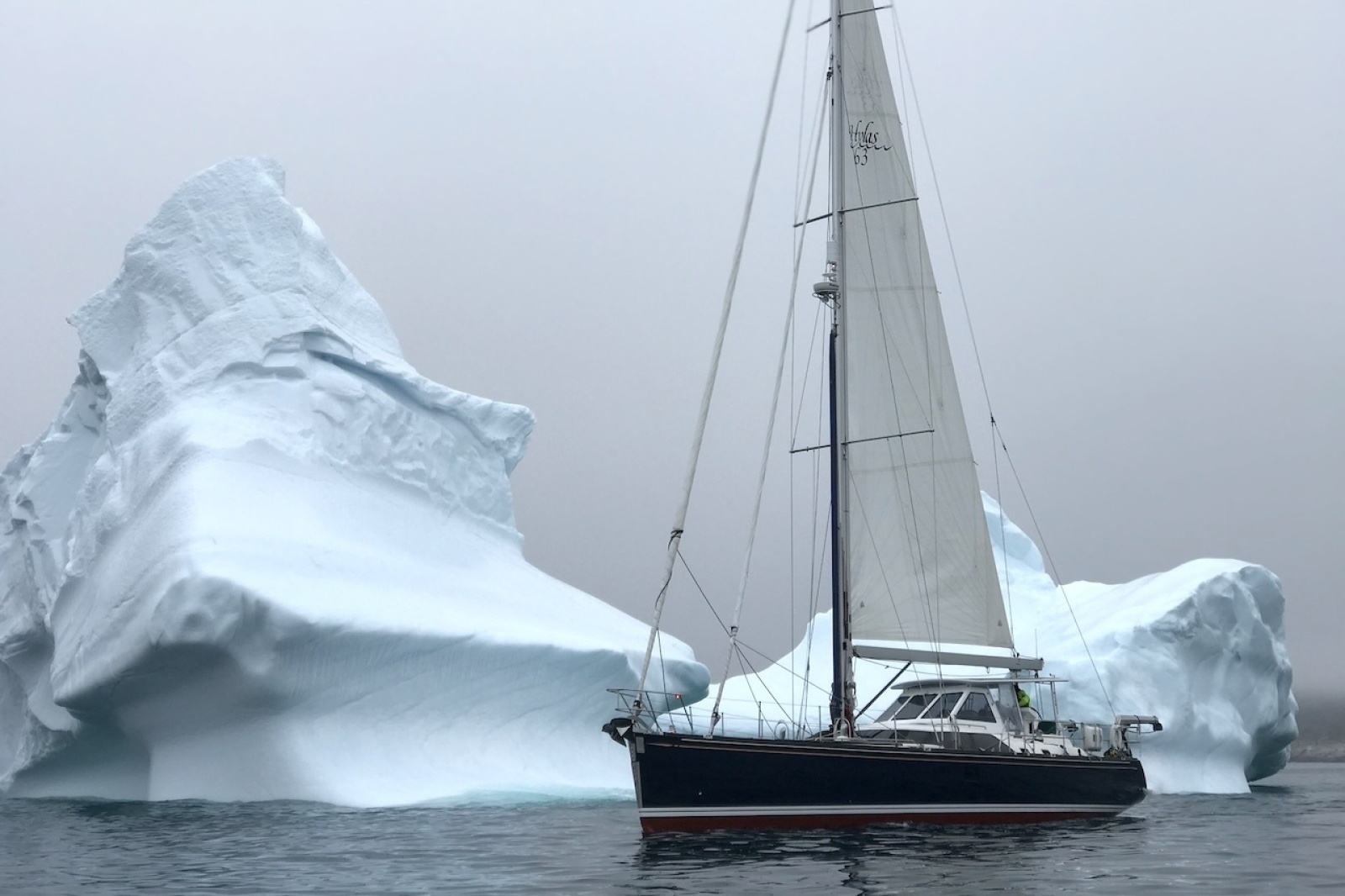 2017 Hylas 63