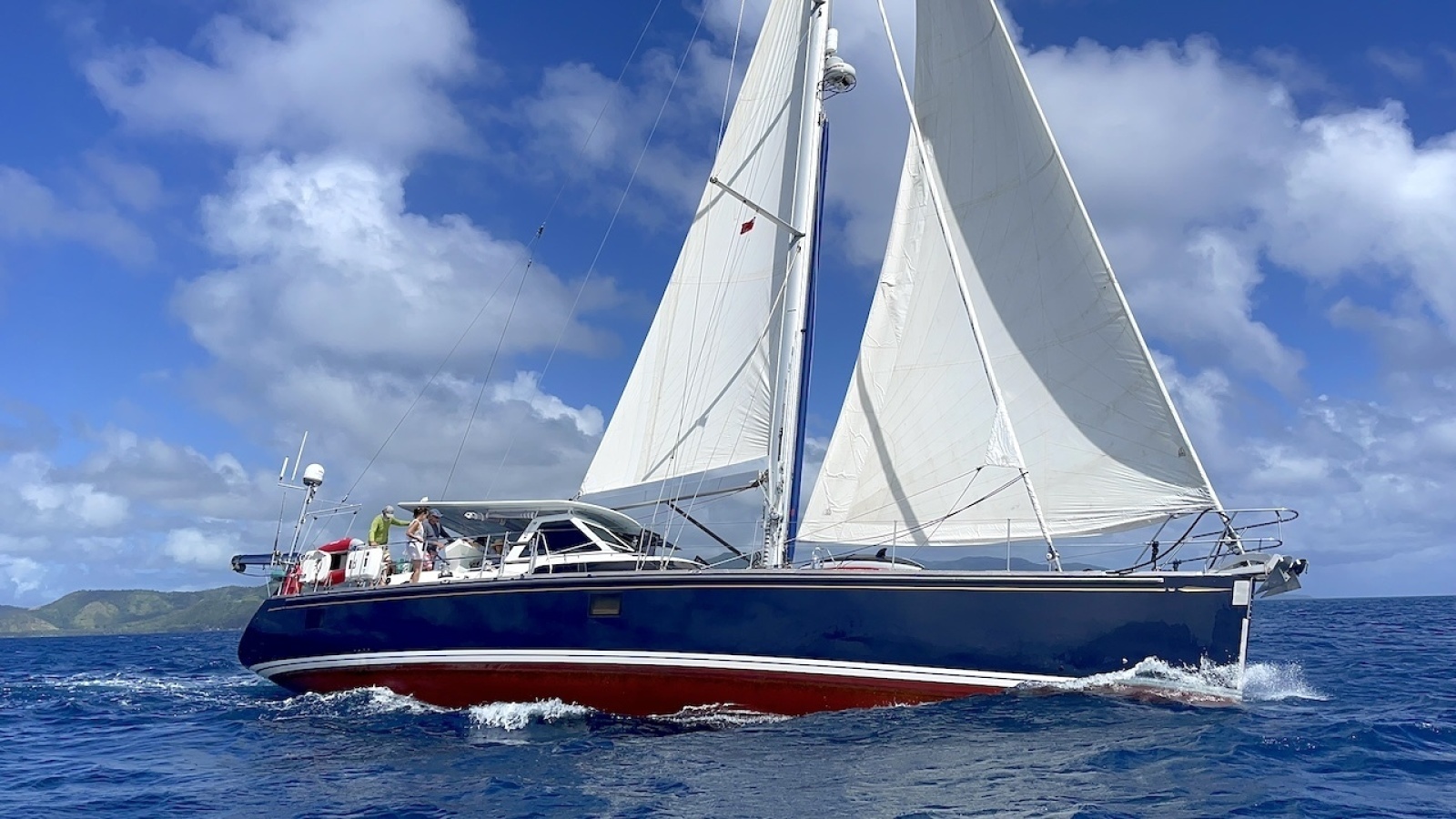 2017 Hylas 63