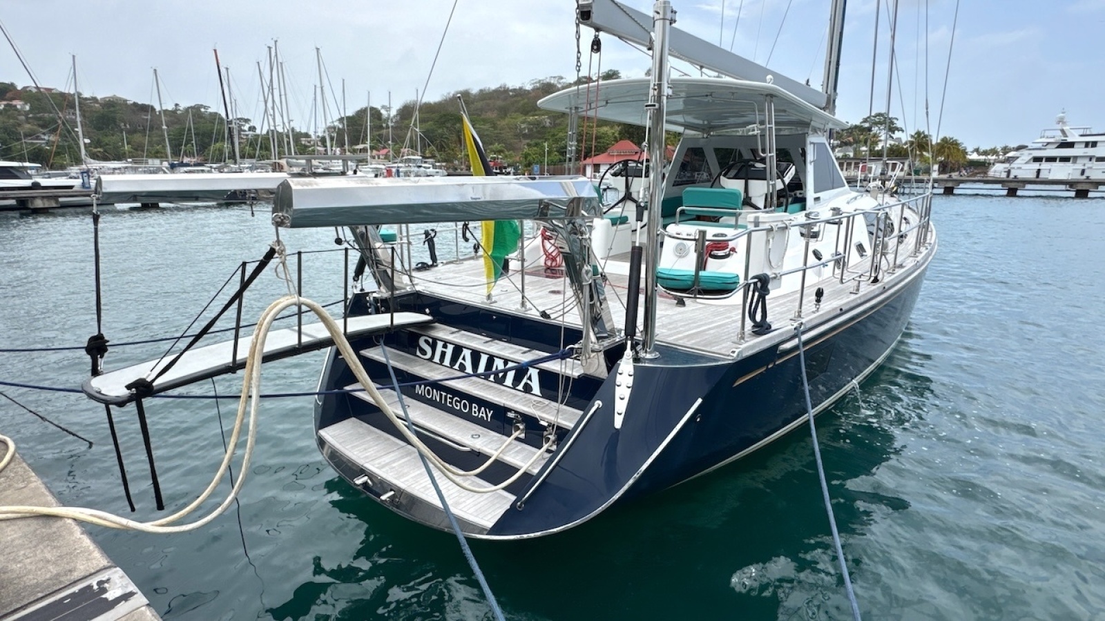 2017 Hylas 63