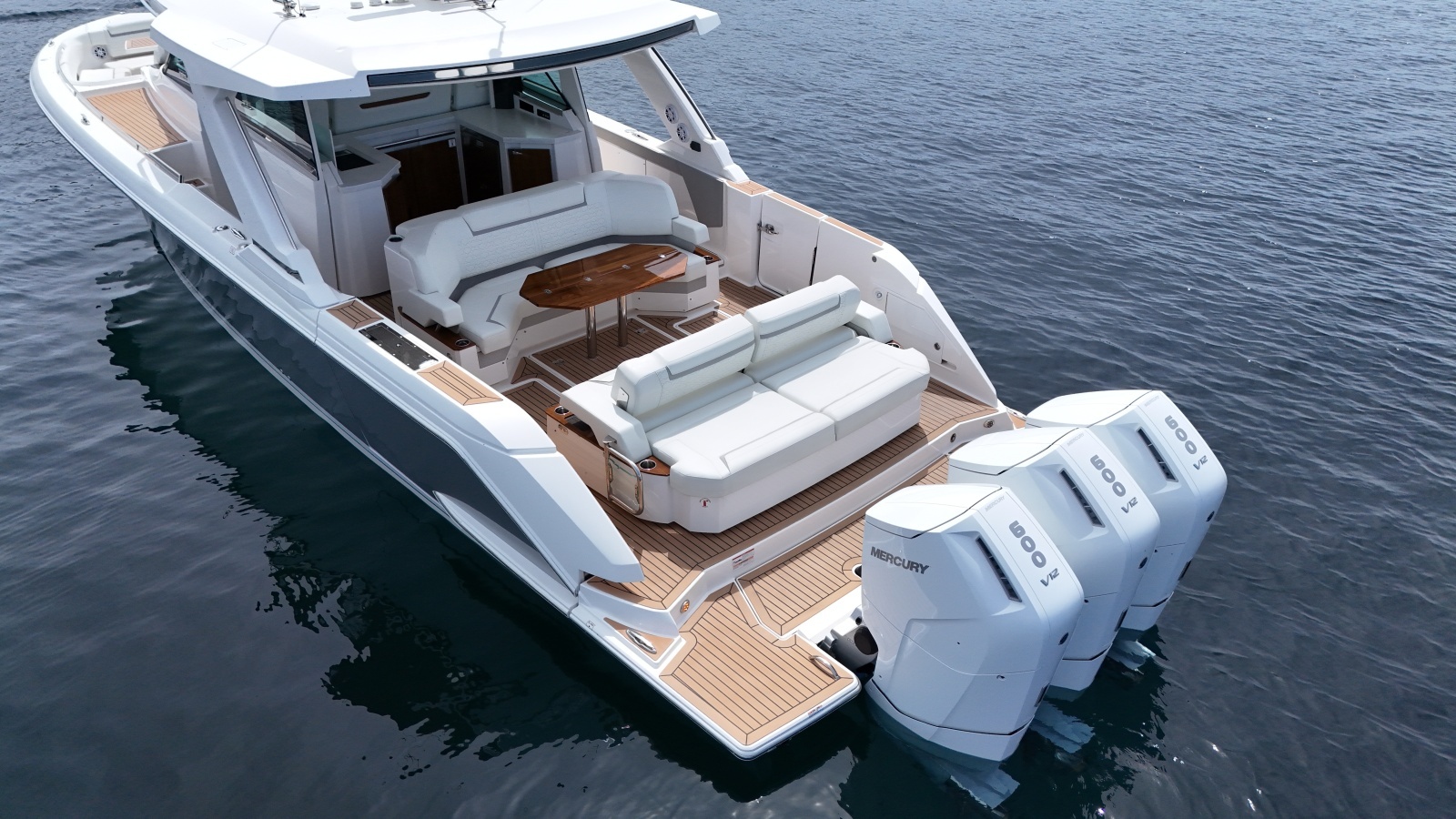 2023 Tiara Yachts 48 LS