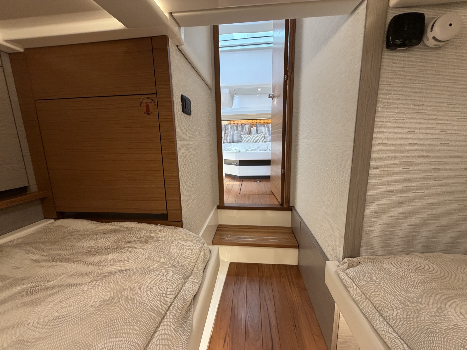2023 Tiara Yachts 48 LS