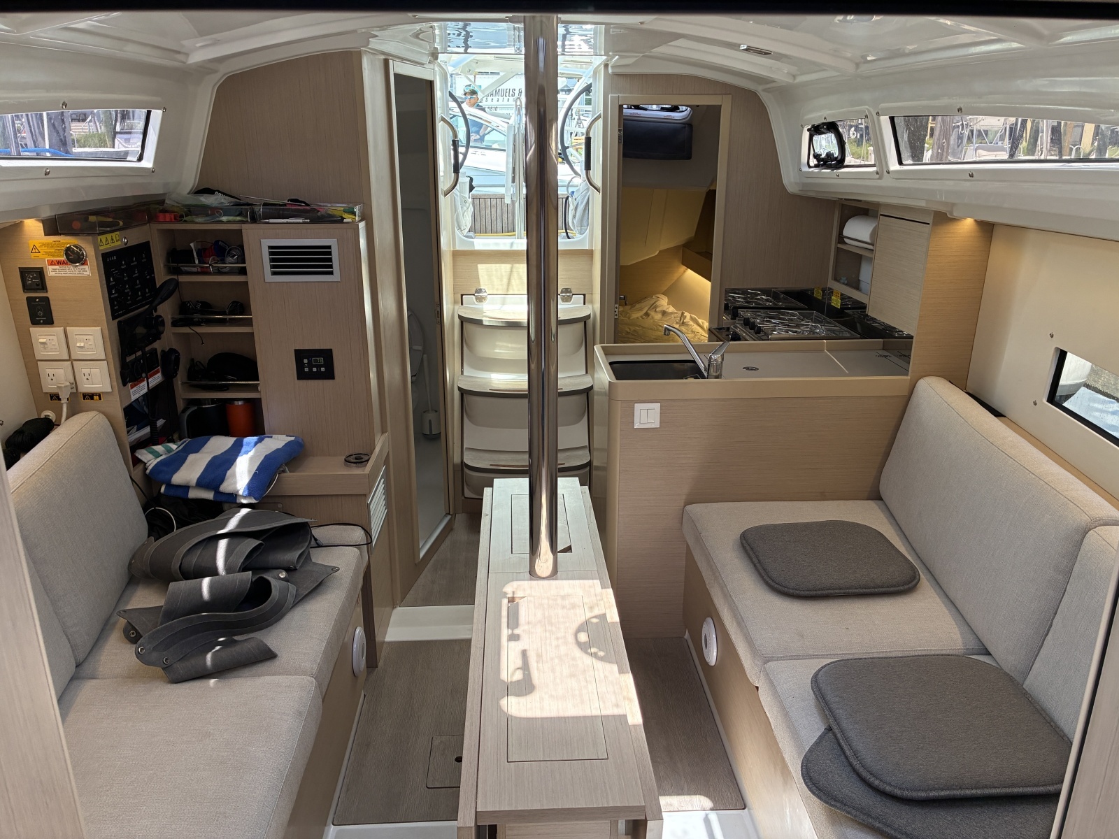 2024 Beneteau Oceanis 30.1