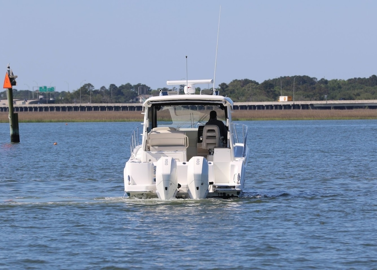 SIP N SEA 32ft Boston Whaler Yacht For Sale