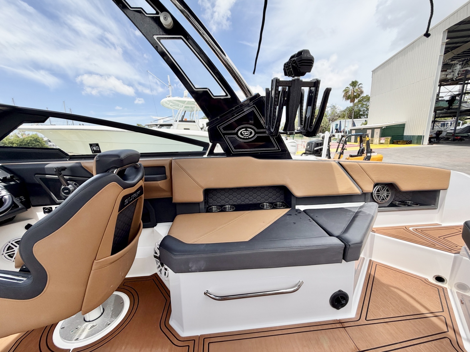 28ft Cobalt Yacht For Sale